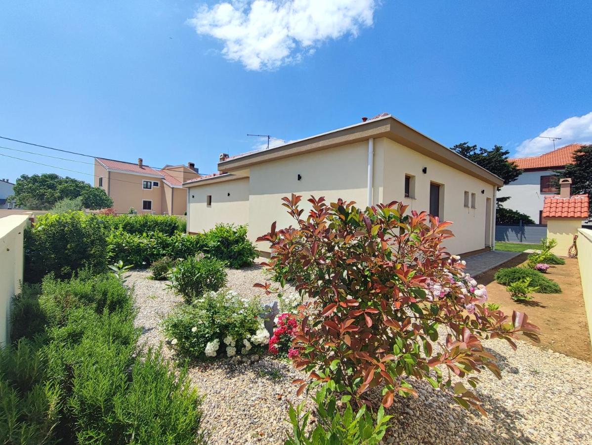Villa Mattina, With Heated Pool And Jacuzzi Privlaka  Exterior photo